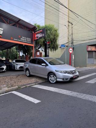 HONDA CITY 1.5 LX 16V FLEX 4P MANUAL HONDA CITY 1.5 LX 16V FLEX 4P MANUAL